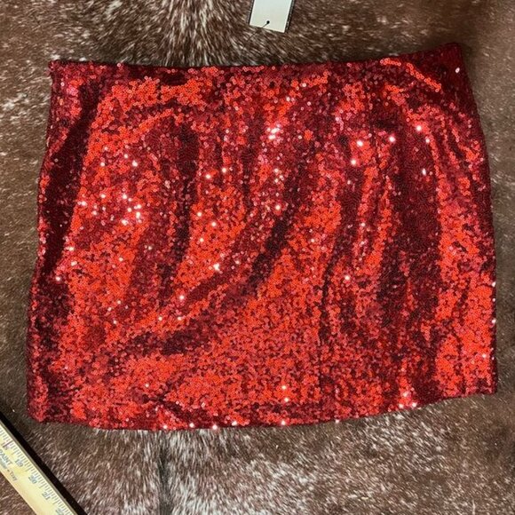 ASTR the Label Red Sequin Sparkle Mini Skirt Holiday Party New Year’s Eve M - Picture 8 of 9
